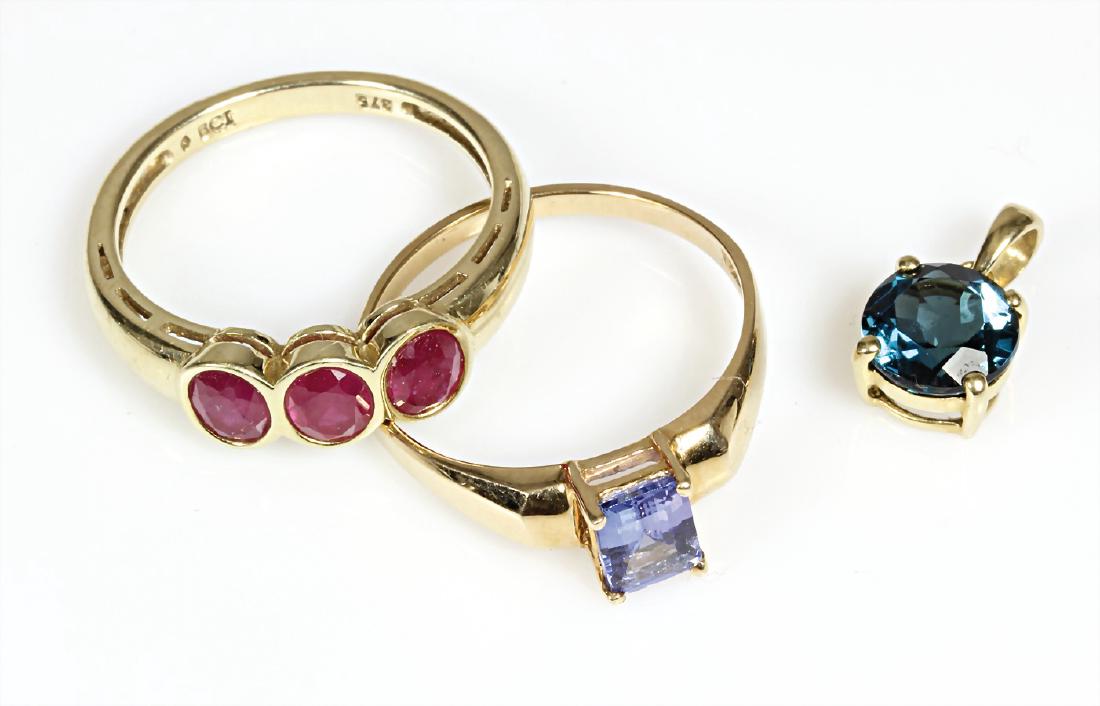 Lot: 2 Ringe, 1 Anhänger, GG 375/000, 1 Ring mit 3 (1 of 1)