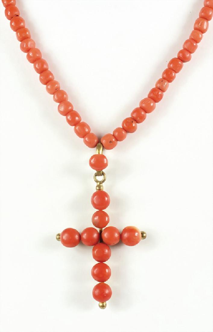 Korallen-Kette mit Kreuzanhänger um 1900, Metall (1 of 1)