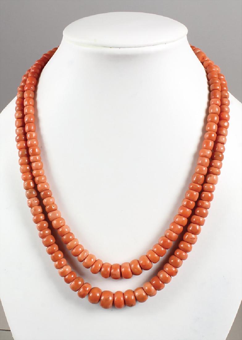 Korallen-Kette Anfang 20.Jhd., goldfarbene Schließe, (1 of 1)