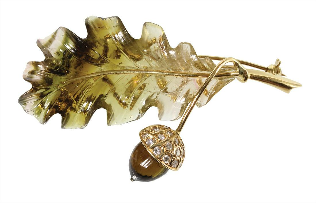 1 brooch leaf with acorn, yellow gold/white gold (1 of 2)