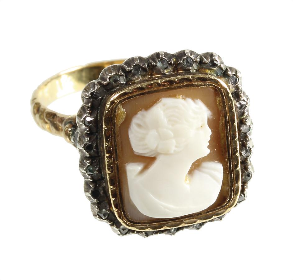 ring around 1890/1900 (France ?), yellow gold 750/000, (1 of 1)