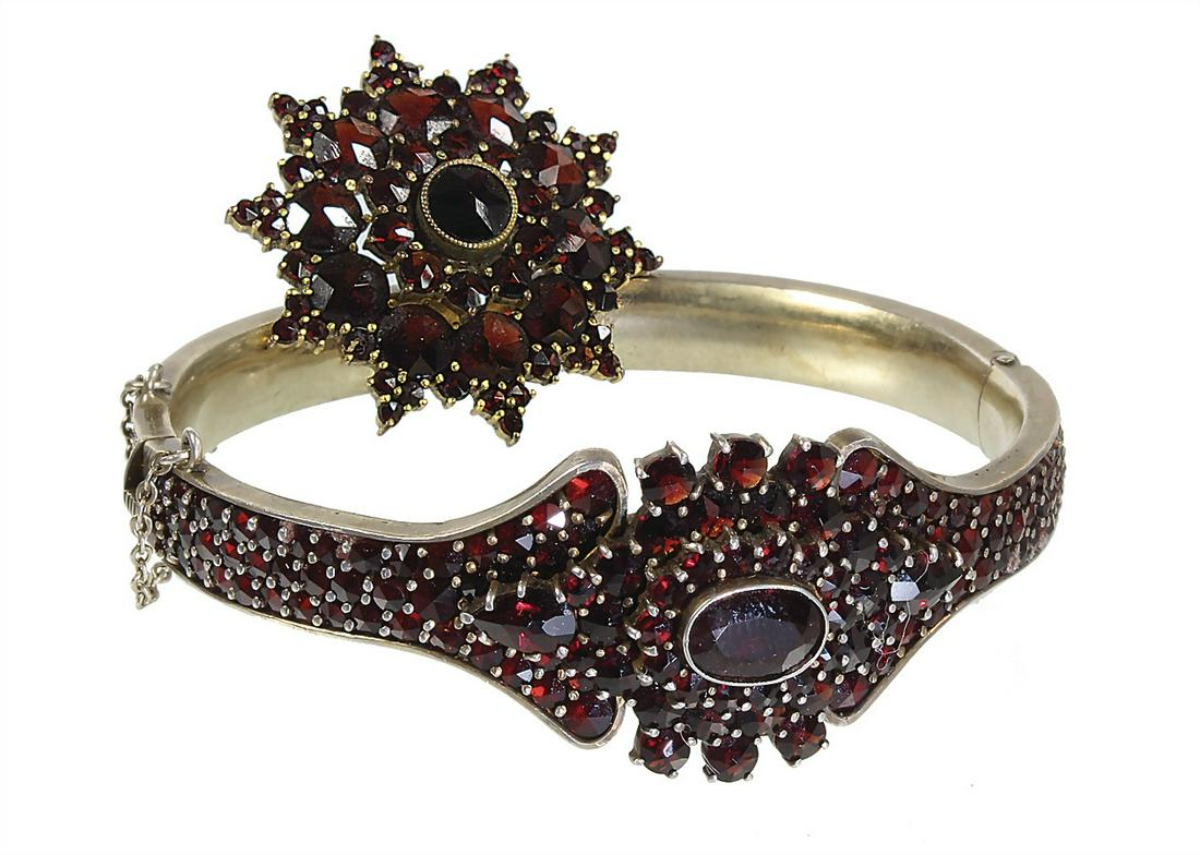 lot: garnet jewelry, bracelet early 20th century, (1 of 2)