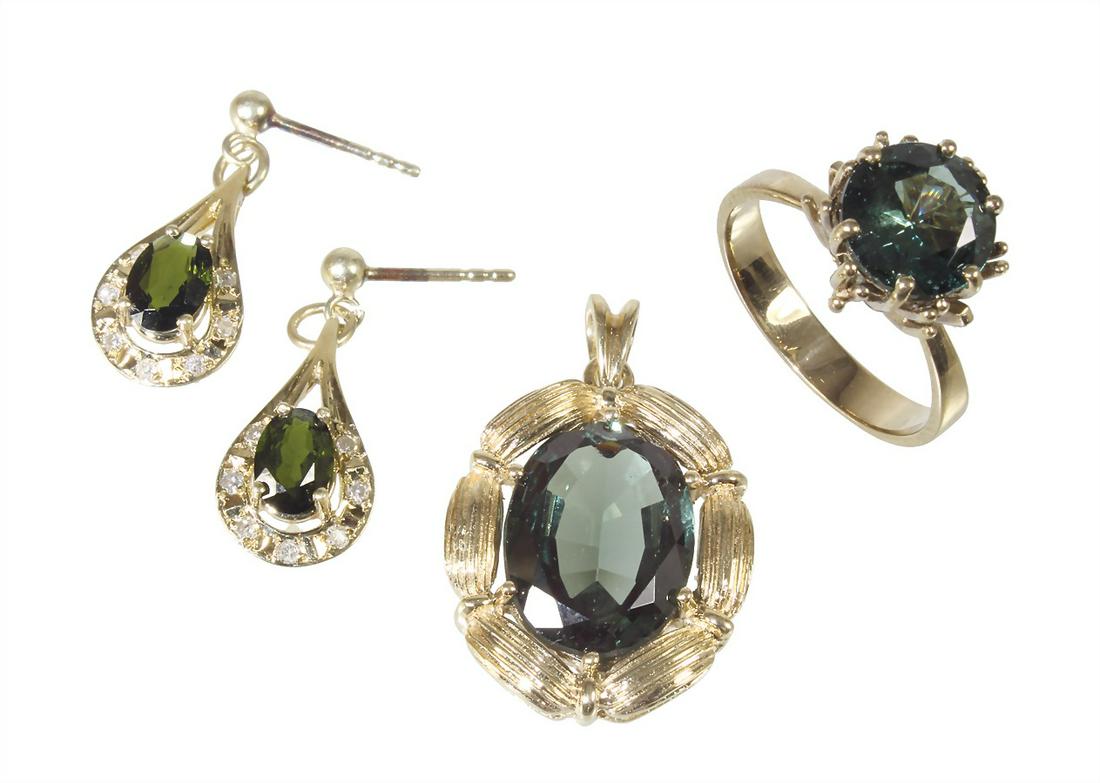 lot: yellow gold 585/000, 1 ring, 1 tourmaline c. 3.0 ct, ring width c. 56, 1 pendant, tourmaline c. (1 of 2)