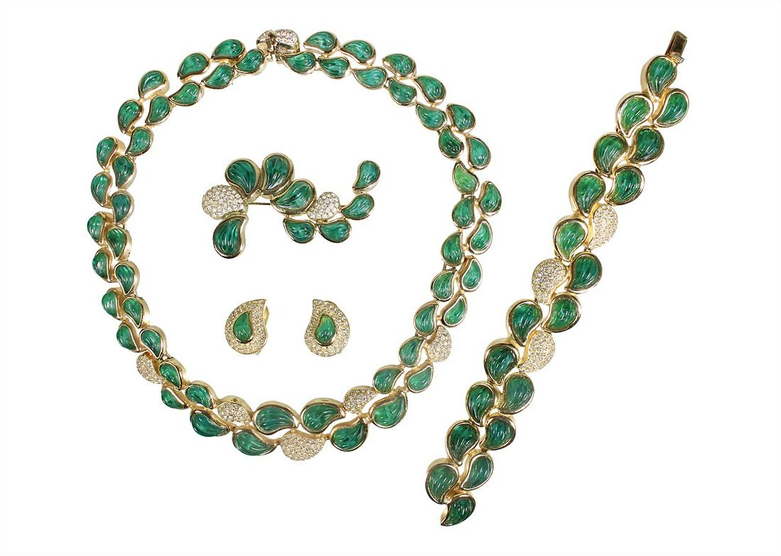 lot: Fa. GROSSÉ (Pforzheim), metal yellow, signed, Grossé, colorless rhinestone, green (1 of 1)