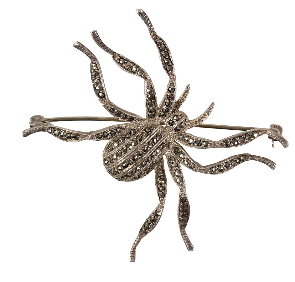 brooch, SPIDER, ART-DECO 1930s, silver, complete body jeweled with markasites, c. 58.5 x 57.2 mm: brooch, SPIDER, ART-DECO 1930s, silver, complete body jeweled with markasites, c. 58.5 x 57.2 mm German Description Brosche, SPINNE, ART-DECO 1930er Jahre, Silber, kompletter Körper mit Markasite