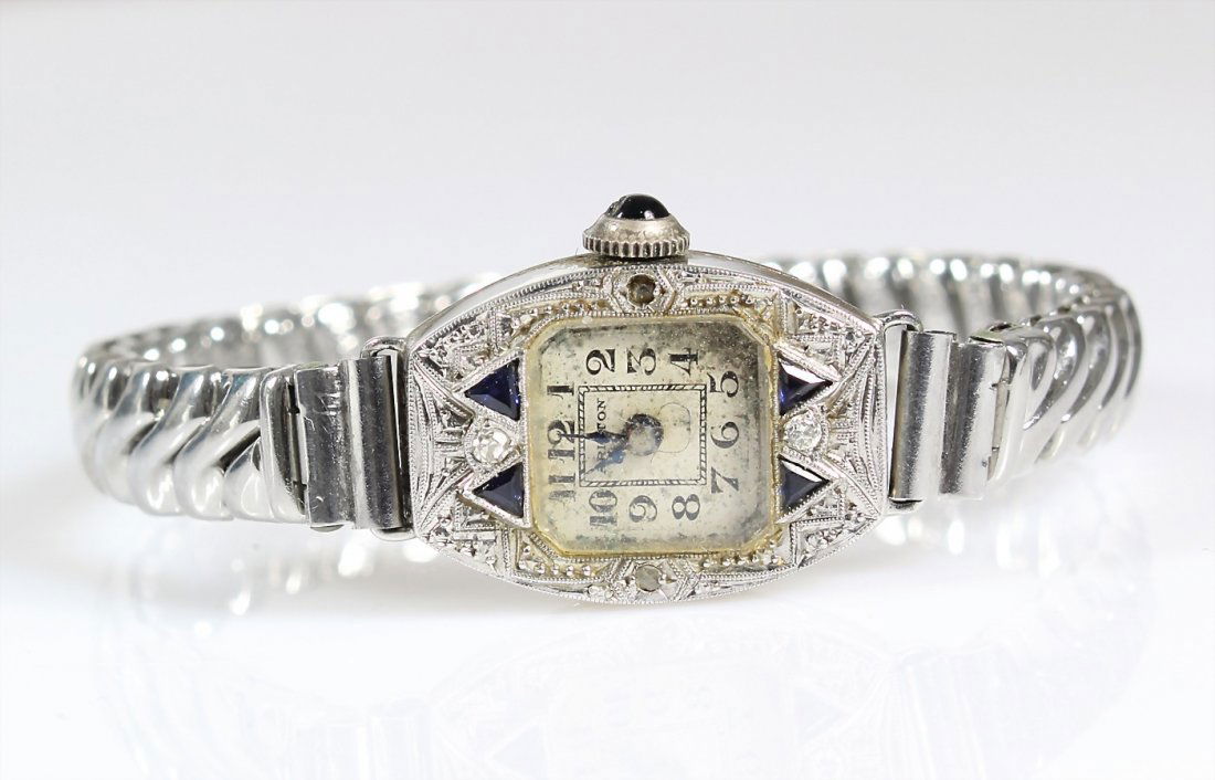 Damenarmbanduhr ART-DECO der 1920/30er Jahre, WG: Damenarmbanduhr ART-DECO der 1920/30er Jahre, WG 750/000, Diamanten u. Saphire, Zugarmband später)