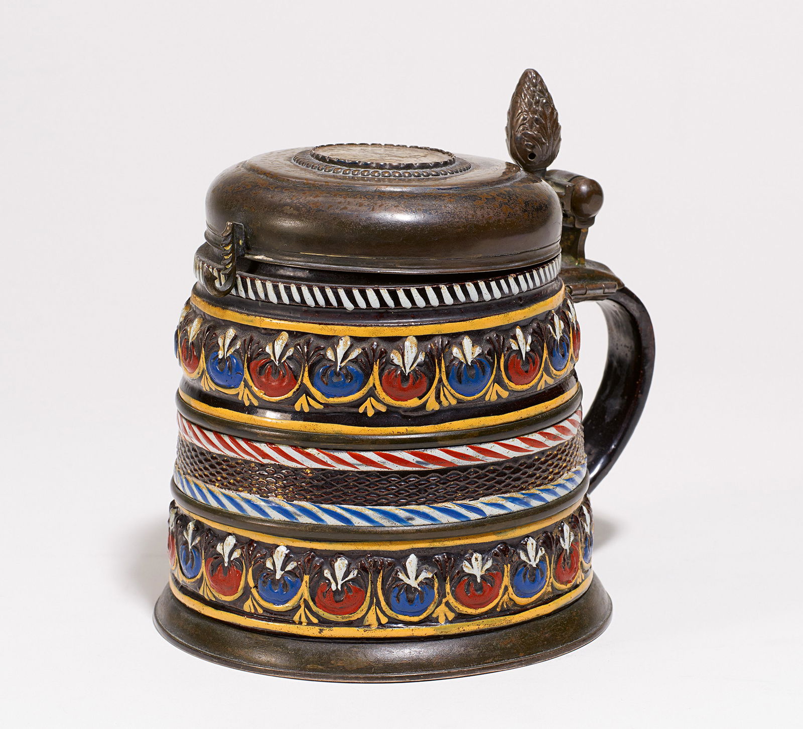 Tankard with frieze decor (1 of 6)