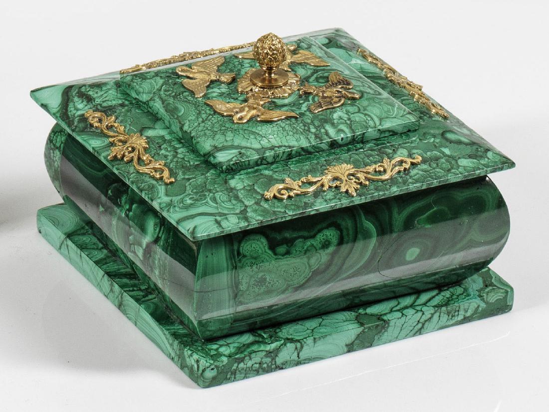 Malachitdose (1 of 1)