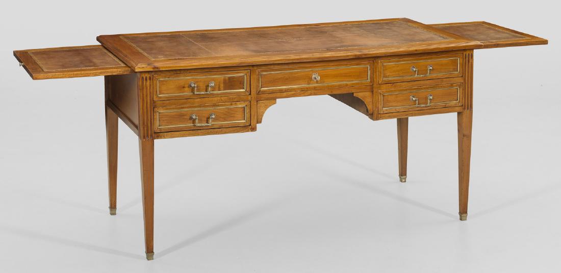 Klassizistischer Schreibtisch (1 of 2)