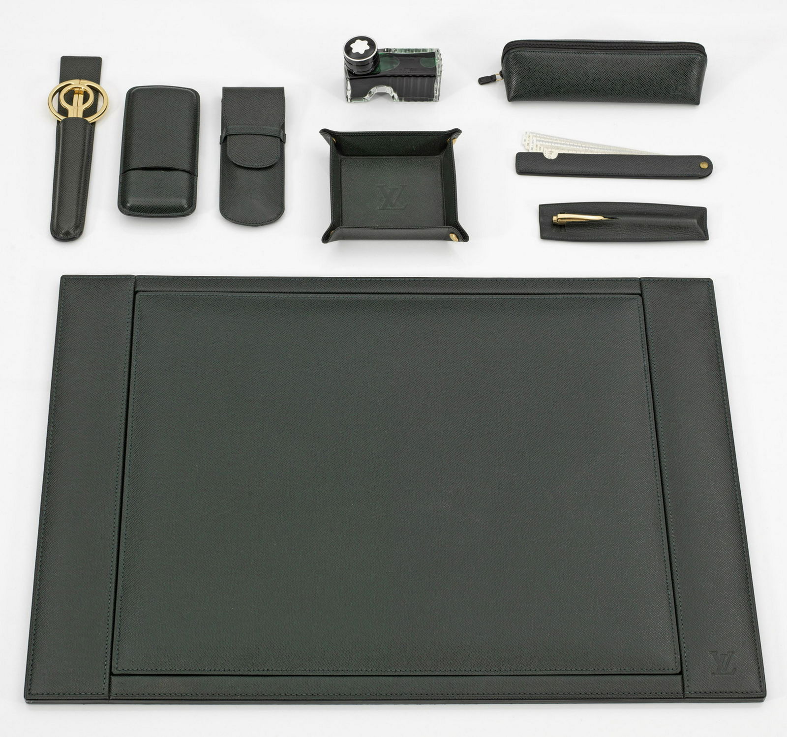 Exklusive Schreibtischgarnitur von Louis Vuitton (1 of 1)