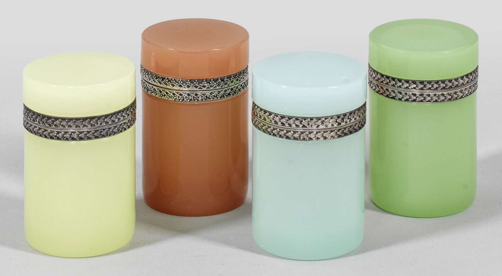 Vier Zierdosen (1 of 1)