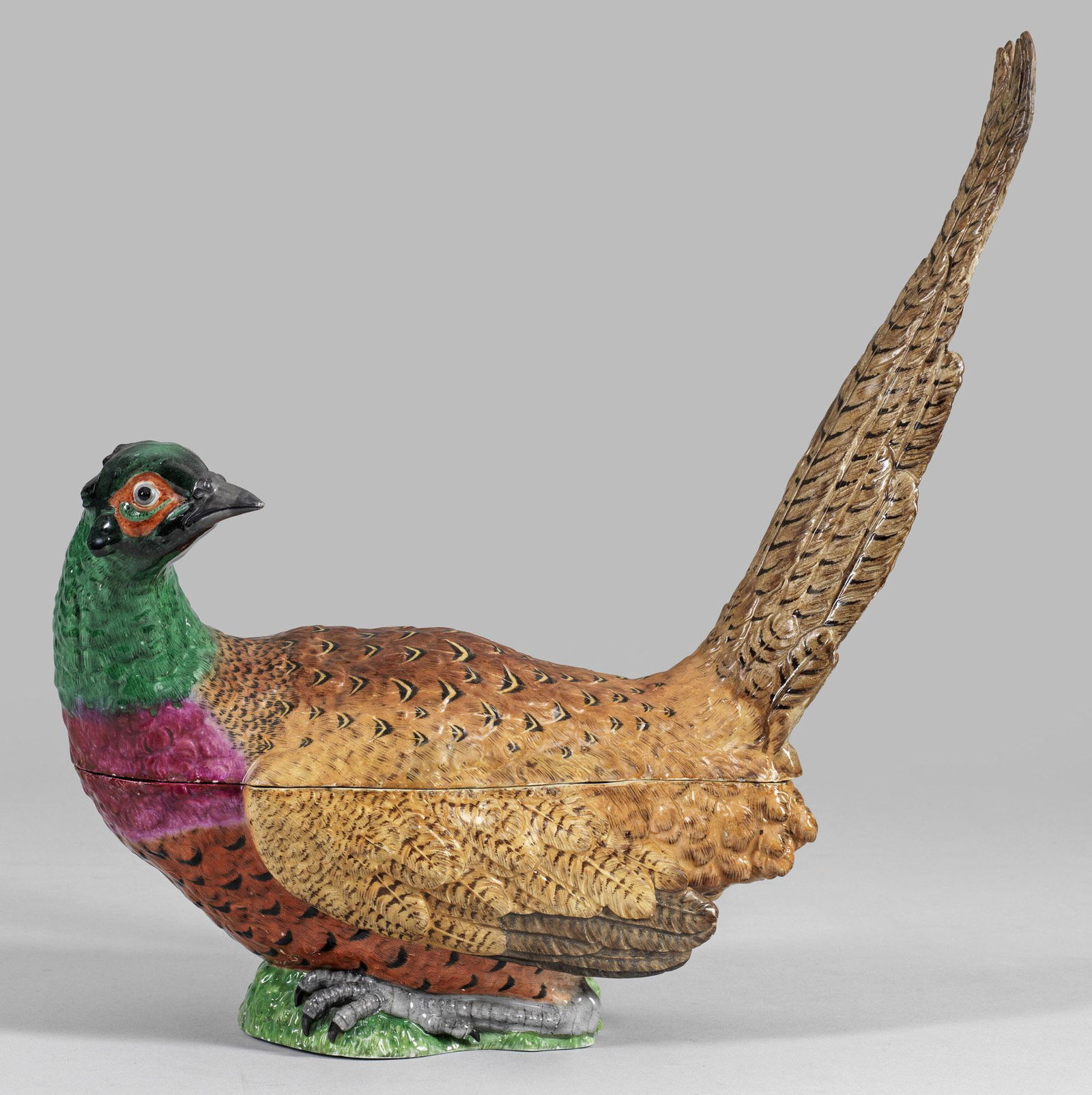 Große jagdliche Deckelterrine in Gestalt eines (1 of 1)