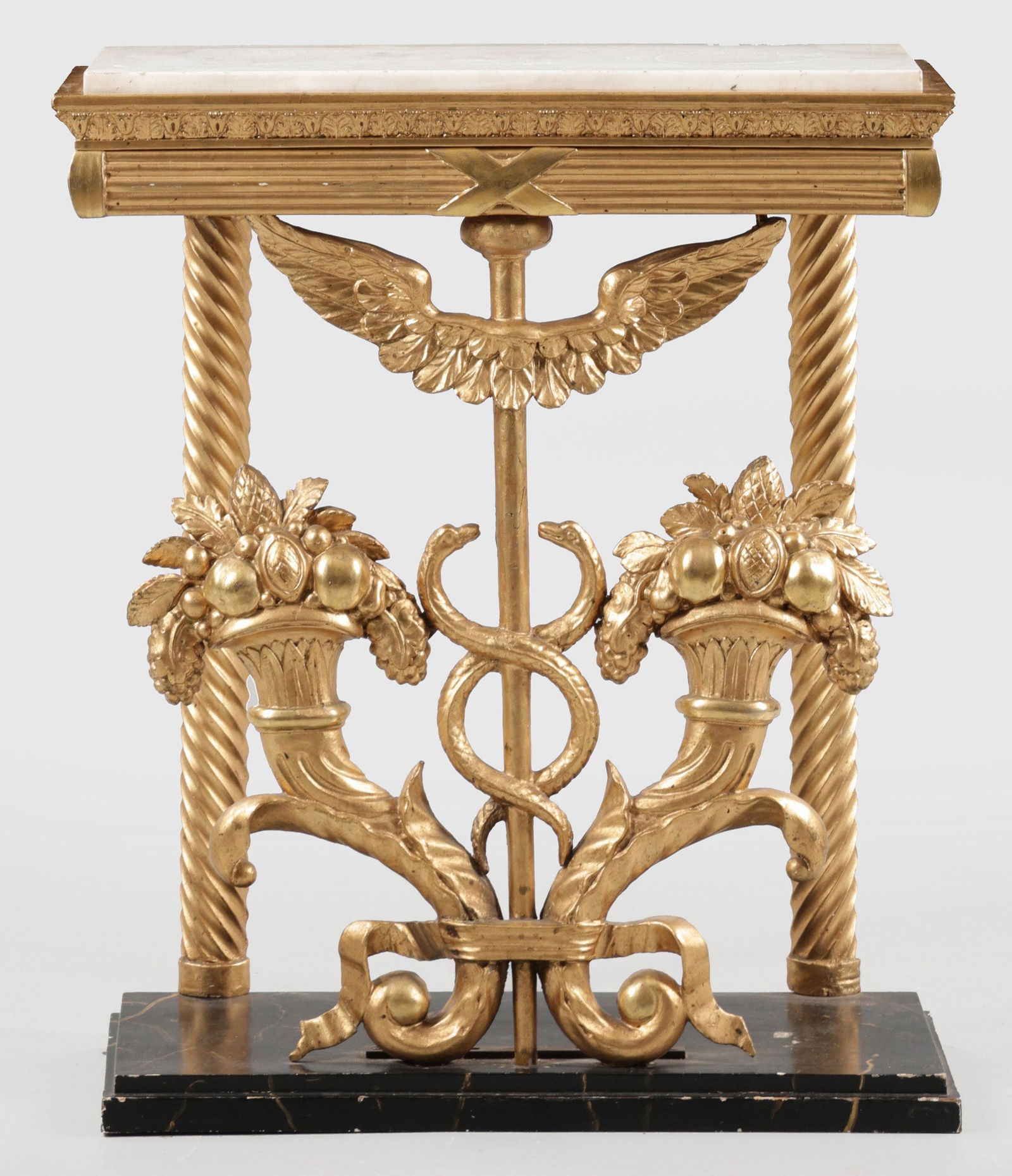 Gustavianischer Konsoltisch (1 of 1)