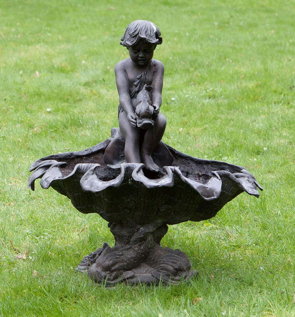 Kleiner Gartenbrunnen (1 of 1)