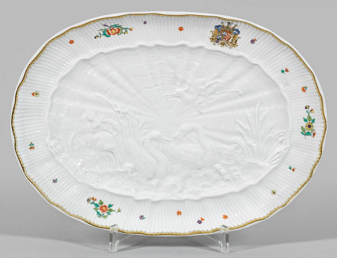 Anbietschale mit Schwanenservice-Dekor (1 of 1)