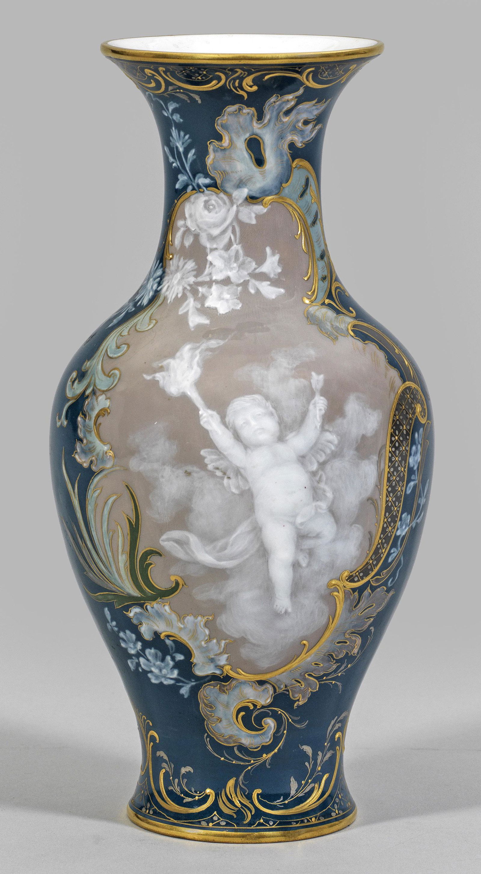 Prächtige Ziervase mit Pâte-sur-pâ (1 of 1)