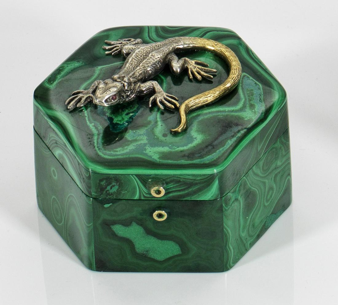 Malachitdose (1 of 1)