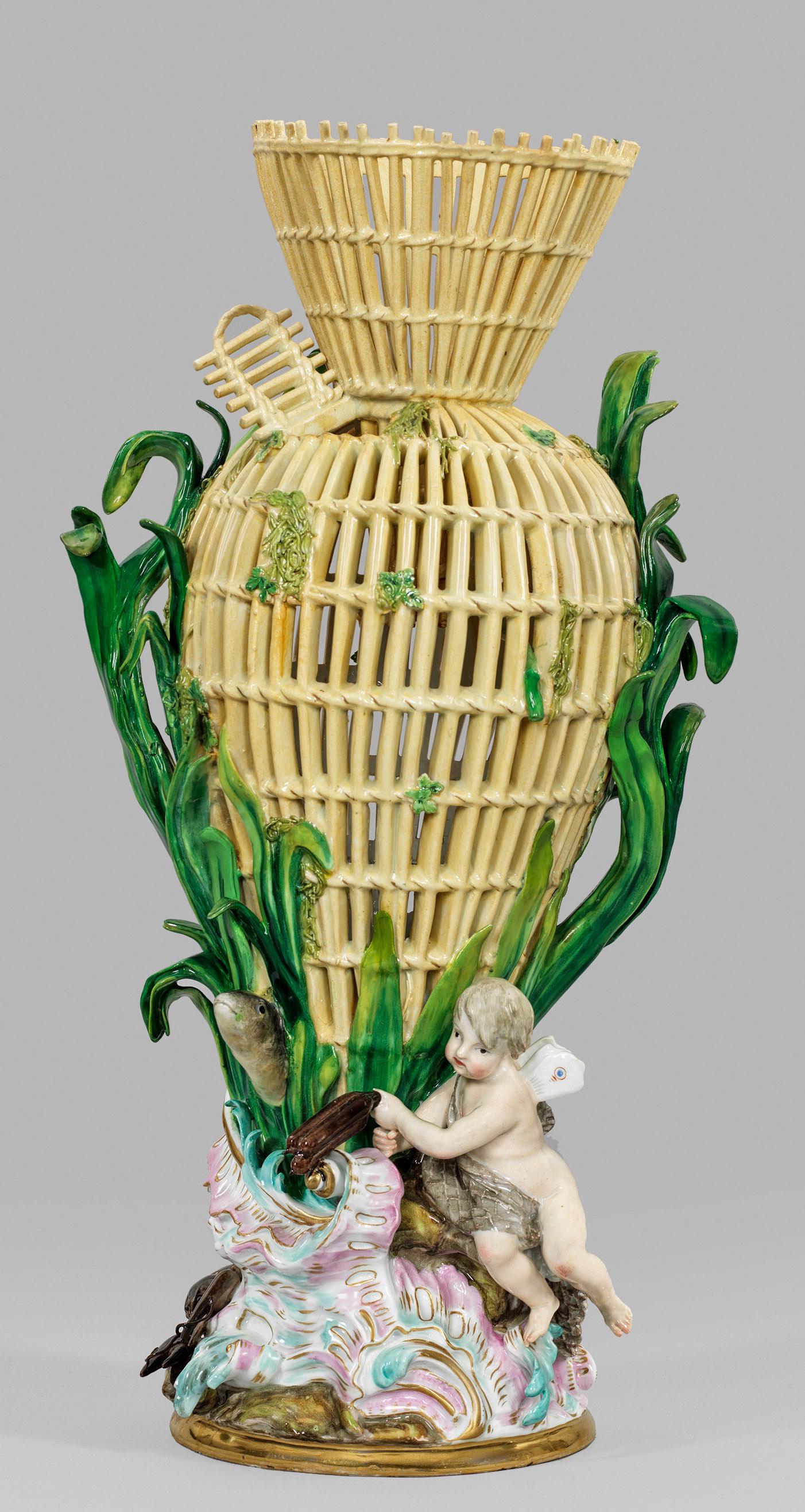 Großer Tafelaufsatz als Aalreuse das Element (1 of 1)