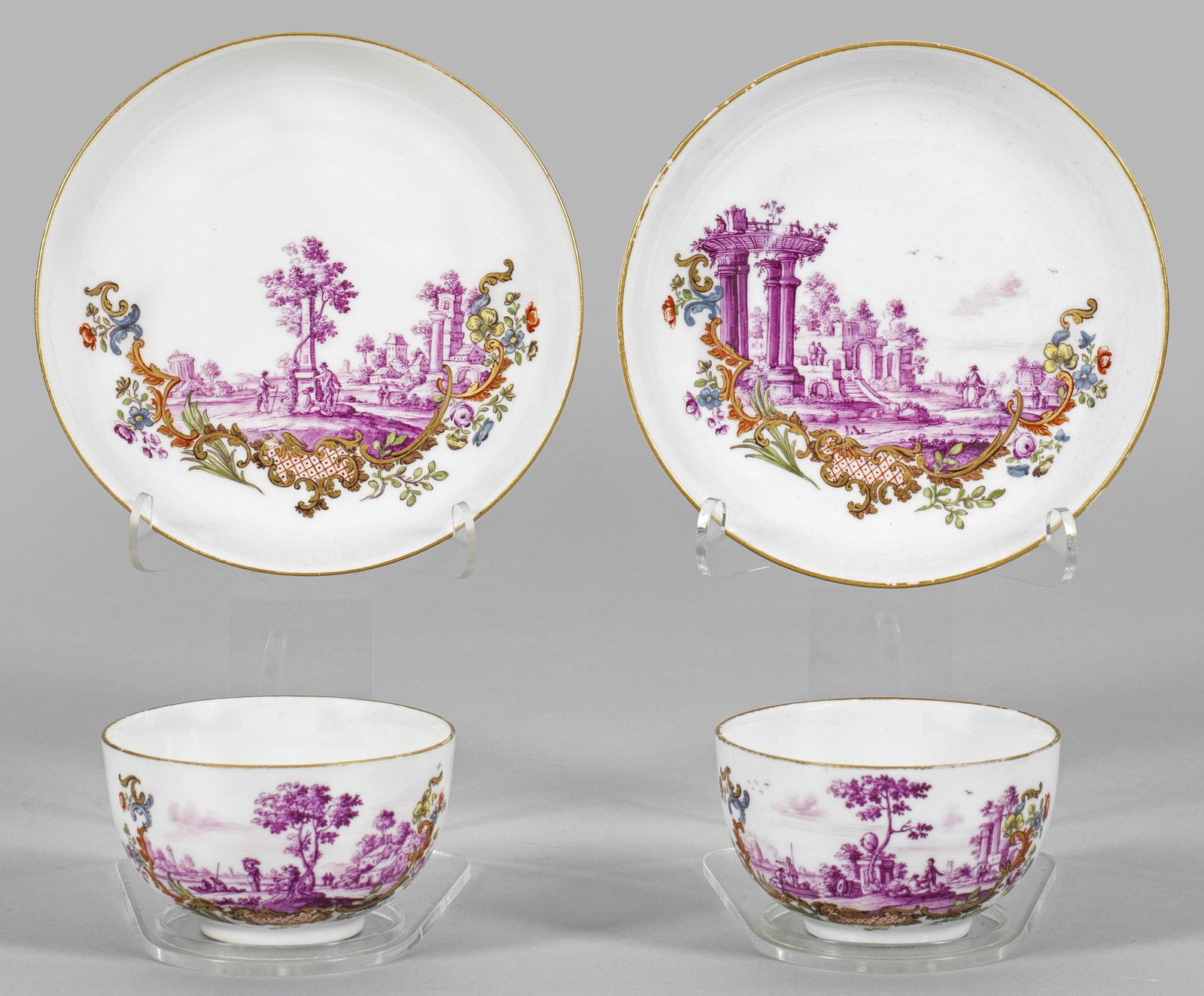 Paar Ziertassen mit Landschaften in Purpur-Camaieu (1 of 1)