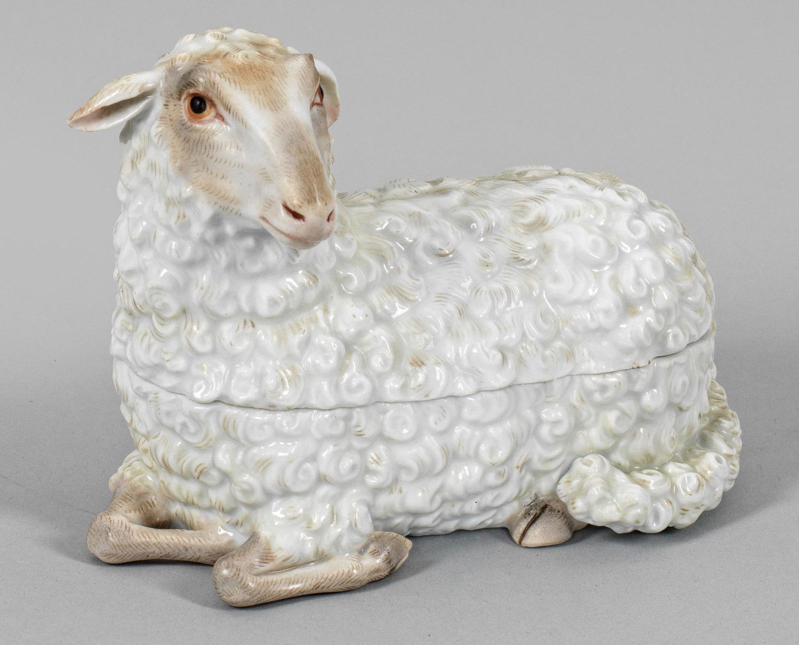 Butterdose in Gestalt eines Schafes (1 of 1)