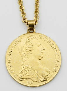 Gedenkmedaille an Kaiserin Maria Theresia von Österreich: Gedenkmedaille an Kaiserin Maria Theresia von Österreich Vergoldete Medaille mit Reliefdarstellungen Marie Theresia von Österreich-Porträt im Profil sowie gekrönter Doppeladler.