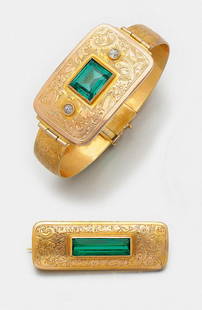 Turmalin-Parure aus den 40er Jahren: Turmalin-Parure aus den 40er Jahren Armband, korrespondierende Brosche und Ring. Gelbgold, gest. 333. Schauseitig besetzt mit petrolgrünen Turmalinen im Tafelschliff sowie zwei Diamantrosen von