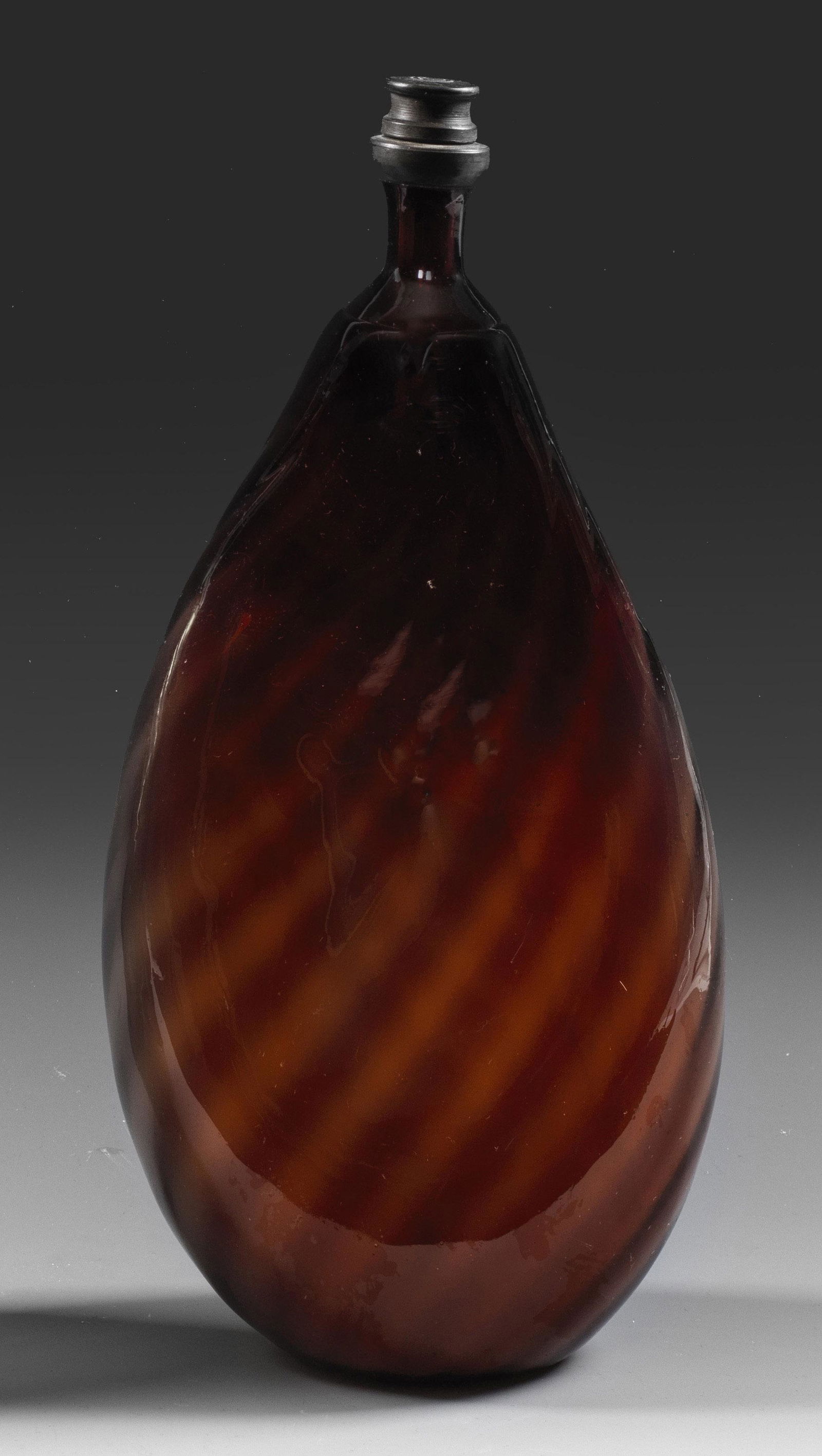 Barocke Nabelflasche (1 of 1)