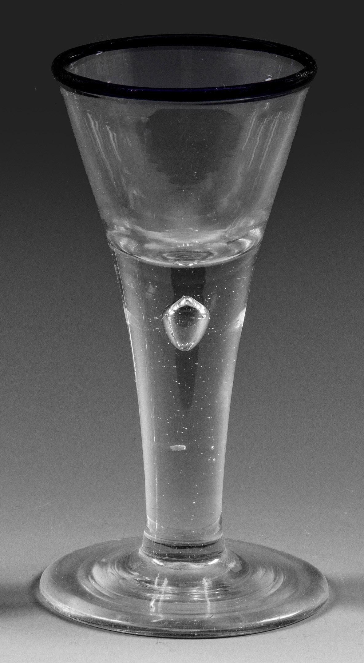 Lauensteiner Spitzkelch-Schnapsglas mit Blaurand (1 of 1)