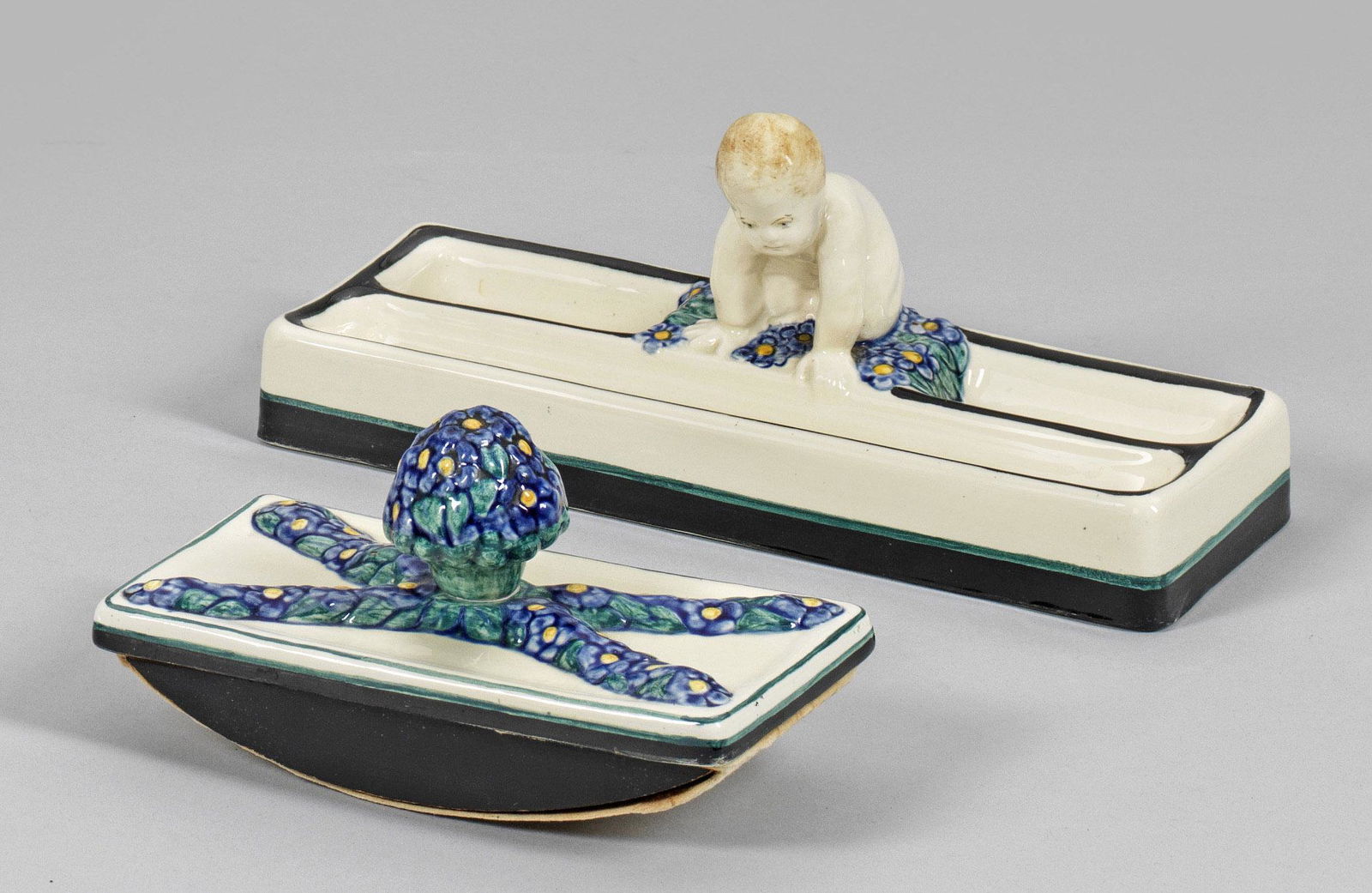 Karlsruhe-Federschale und -LÃ¶schwiege (1 of 1)