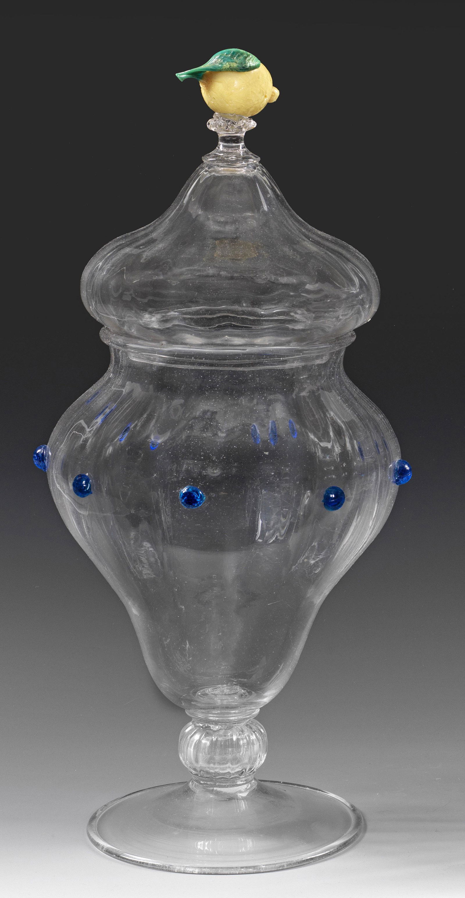 Deckelvase mit Zitronenknauf (1 of 1)