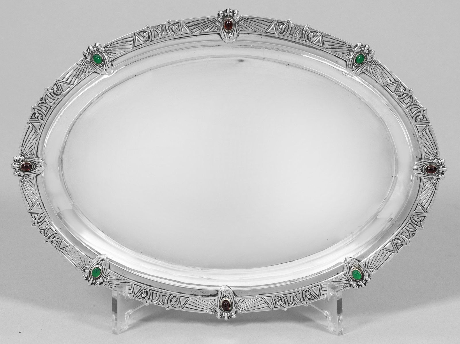 Kleines Jugendstil-Tablett (1 of 1)