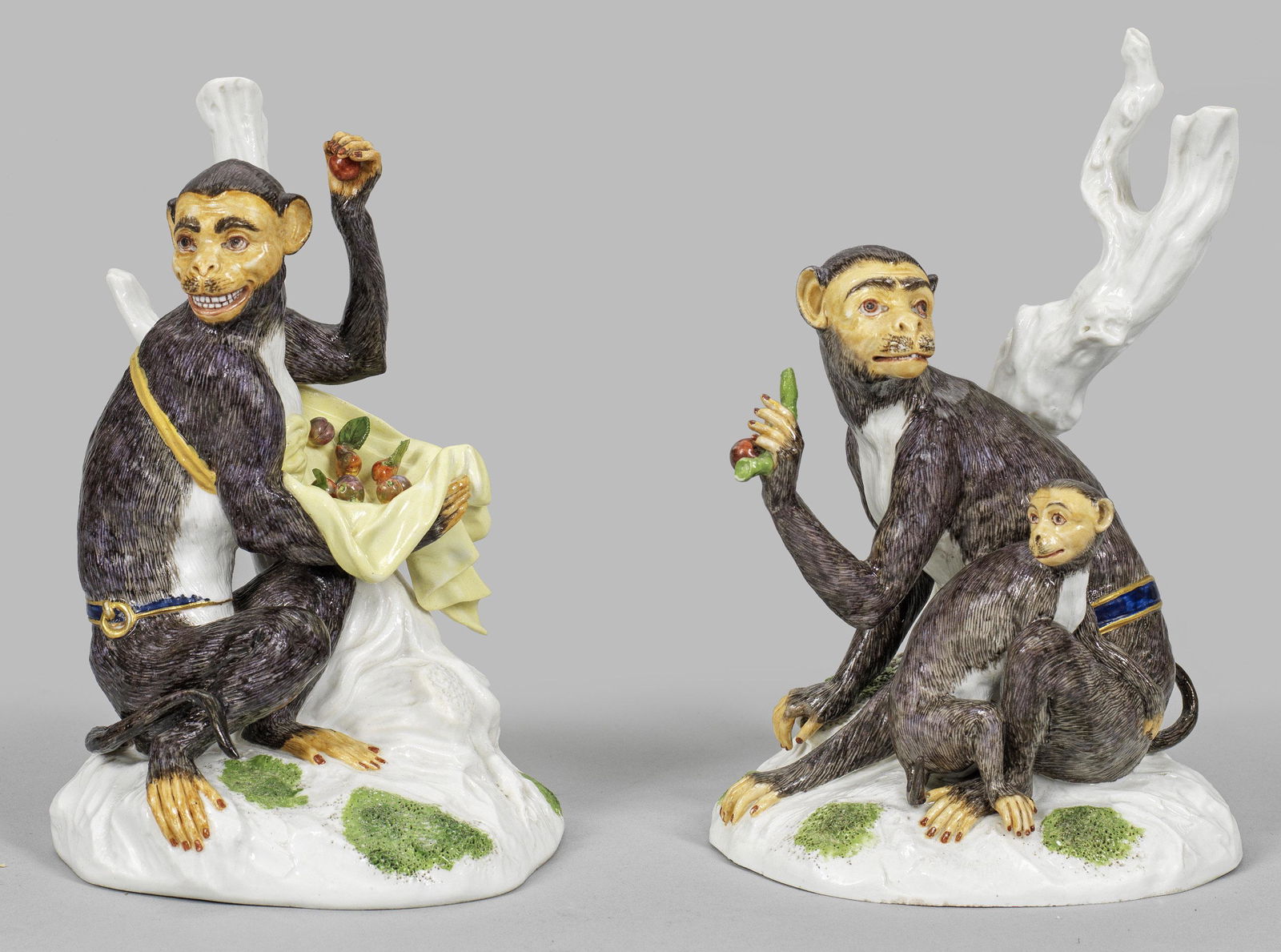 Paar Figuren "Rhesusaffe" und "Rhesusaffe mit Jungem" (1 of 1)