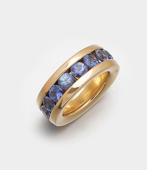 Klassischer Saphir-Allianzring (1 of 1)