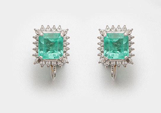 Paar elegante Smaragd-Brillantohrringe (1 of 1)