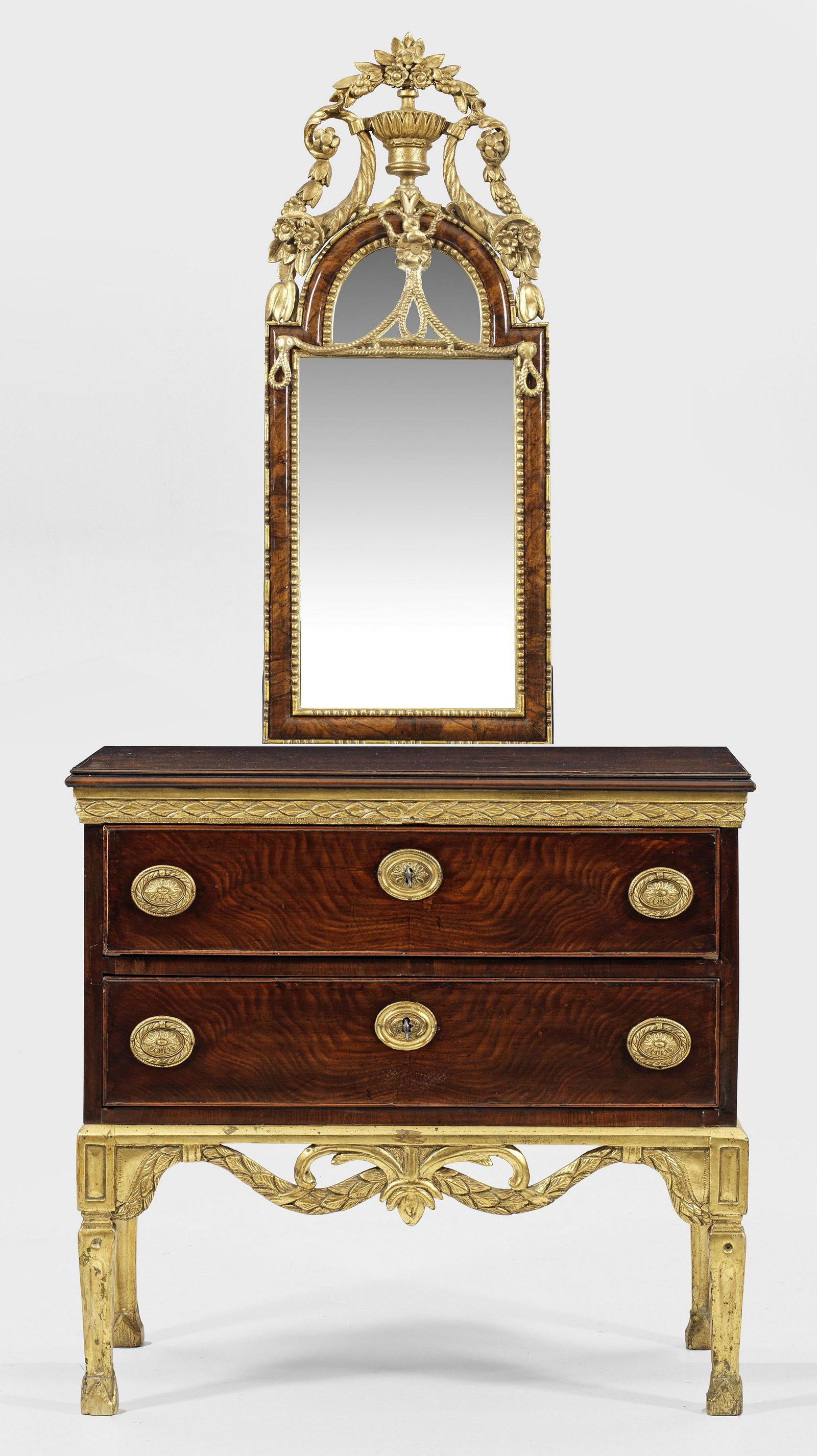 Klassizistische Pfeilerkommode mit Spiegel (1 of 1)