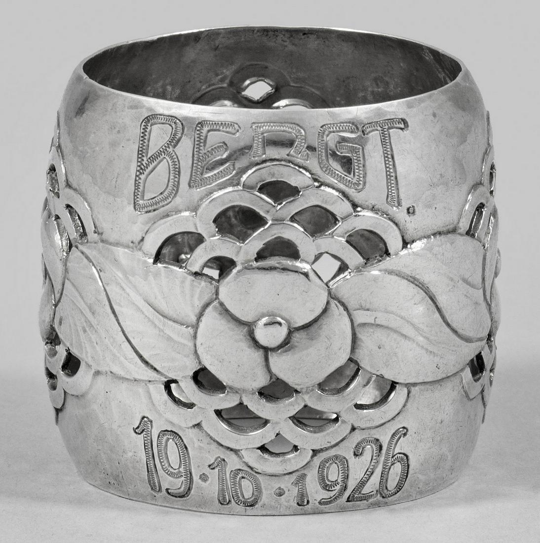 Einzigartiger Serviettenring von Evald Nielsen (1 of 1)