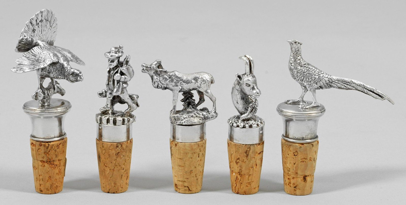 Fünf jagdliche Flaschenkorken (1 of 1)