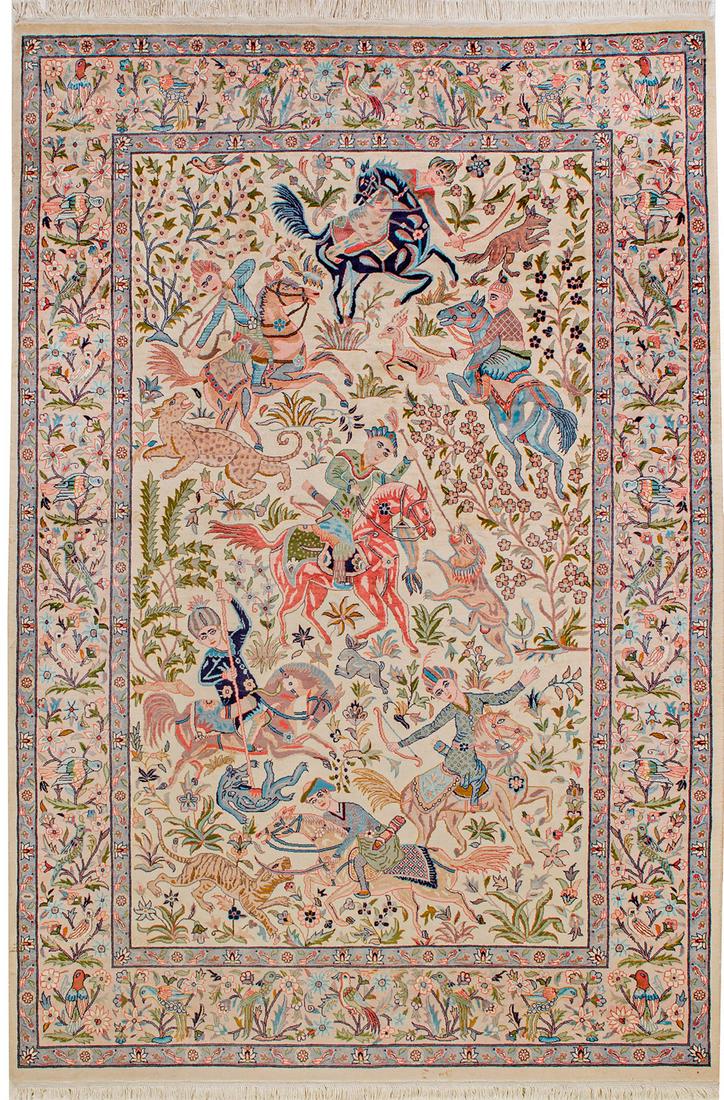 Kleiner Jagdteppich: Pakistan. Wolle auf Baumwolle. Auf elfenbeinfarbenem Fond flächendeckende Musterung aus Jagdszenerien. Umlaufend breite, roséfarbene Bordüre aus Blüten und Vögeln, flankiert v