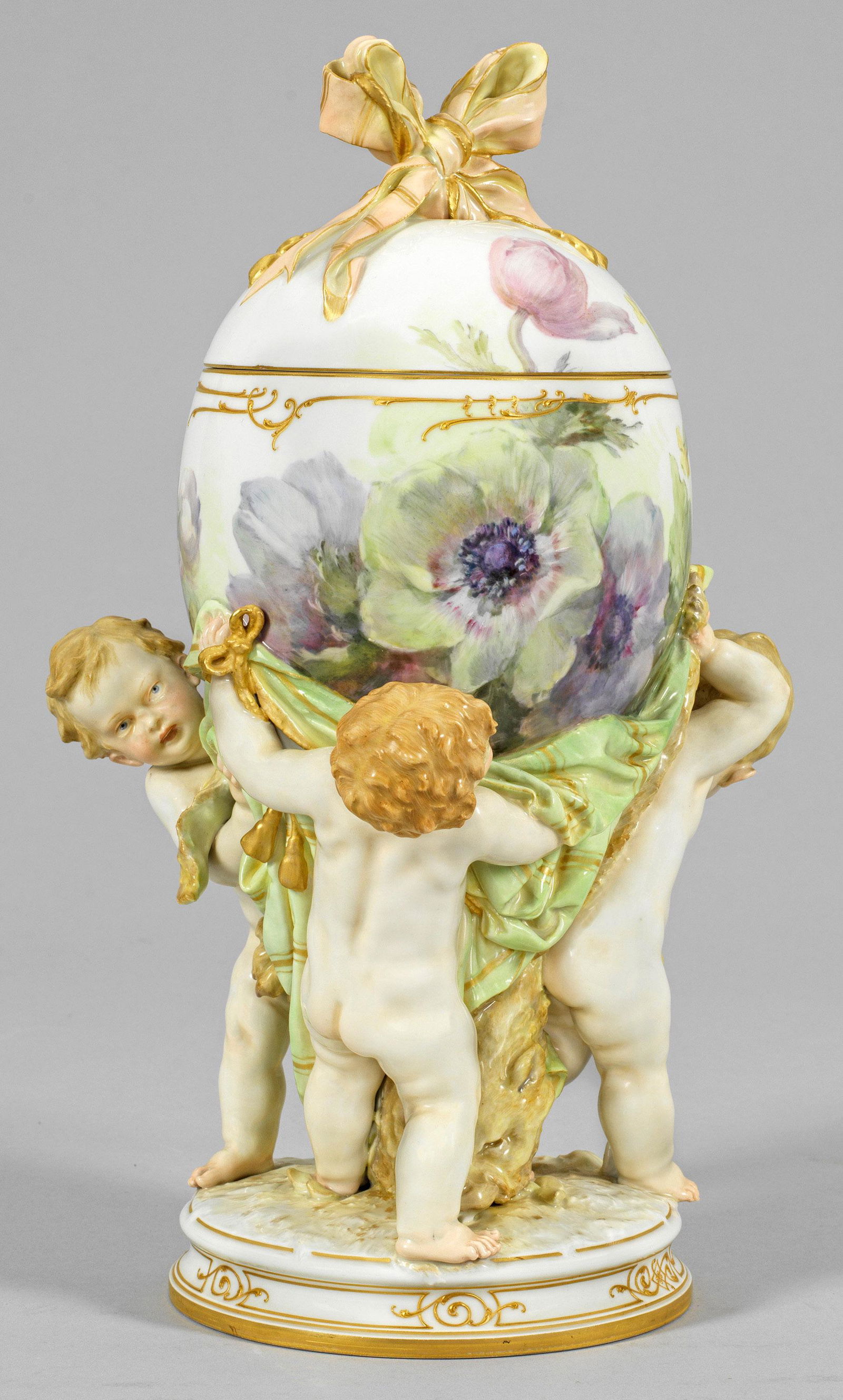 Figürlicher Tafelaufsatz (1 of 2)