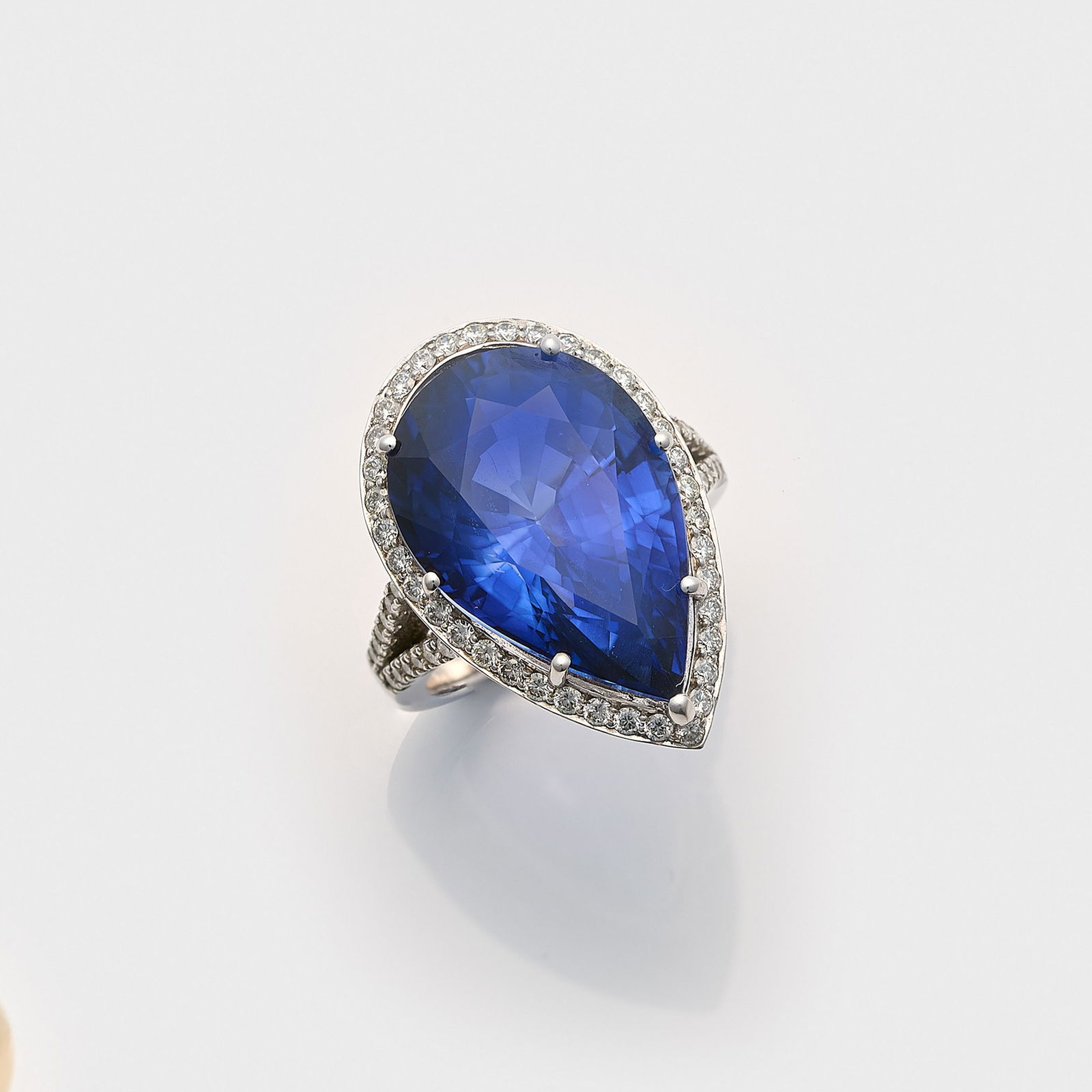 Prachtvoller Saphir-Ring (1 of 1)