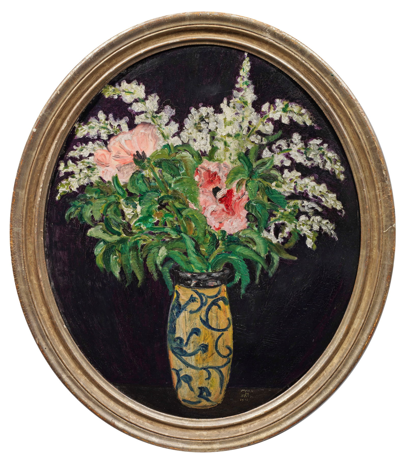 Mary Heilmann-Stuck: (1896 München - 1961 ebenda) Blumenstillleben Arrangiert in einer gelb-blauen Jugendstilvase hebt sich der pastos und kraftvoll gemalte Blumenstrauß aus weißem Rittersporn und zartrosan