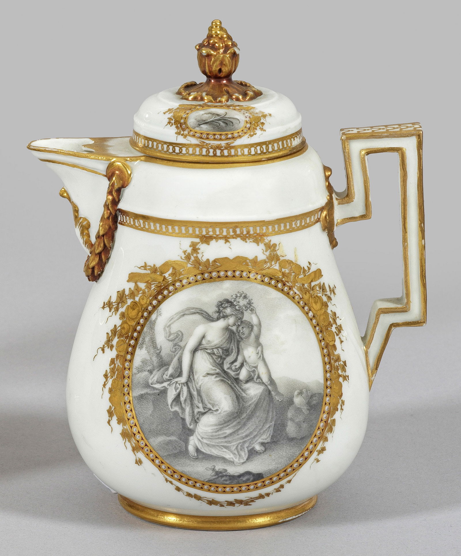 Empire-Kanne mit Szenen in Grisaillemalerei (1 of 1)