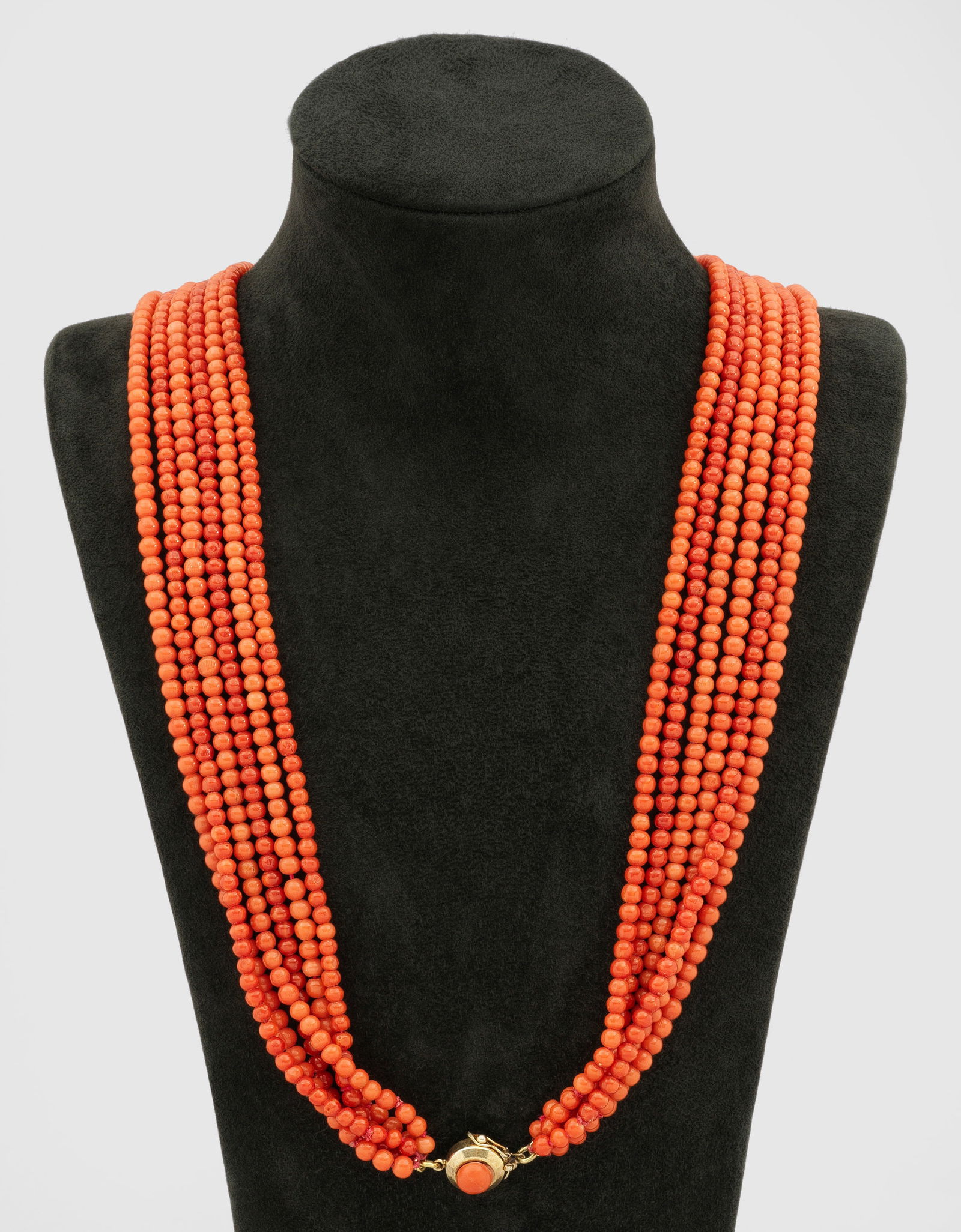 Hochfeine Sardegna-Korallen-Sautoire (1 of 1)