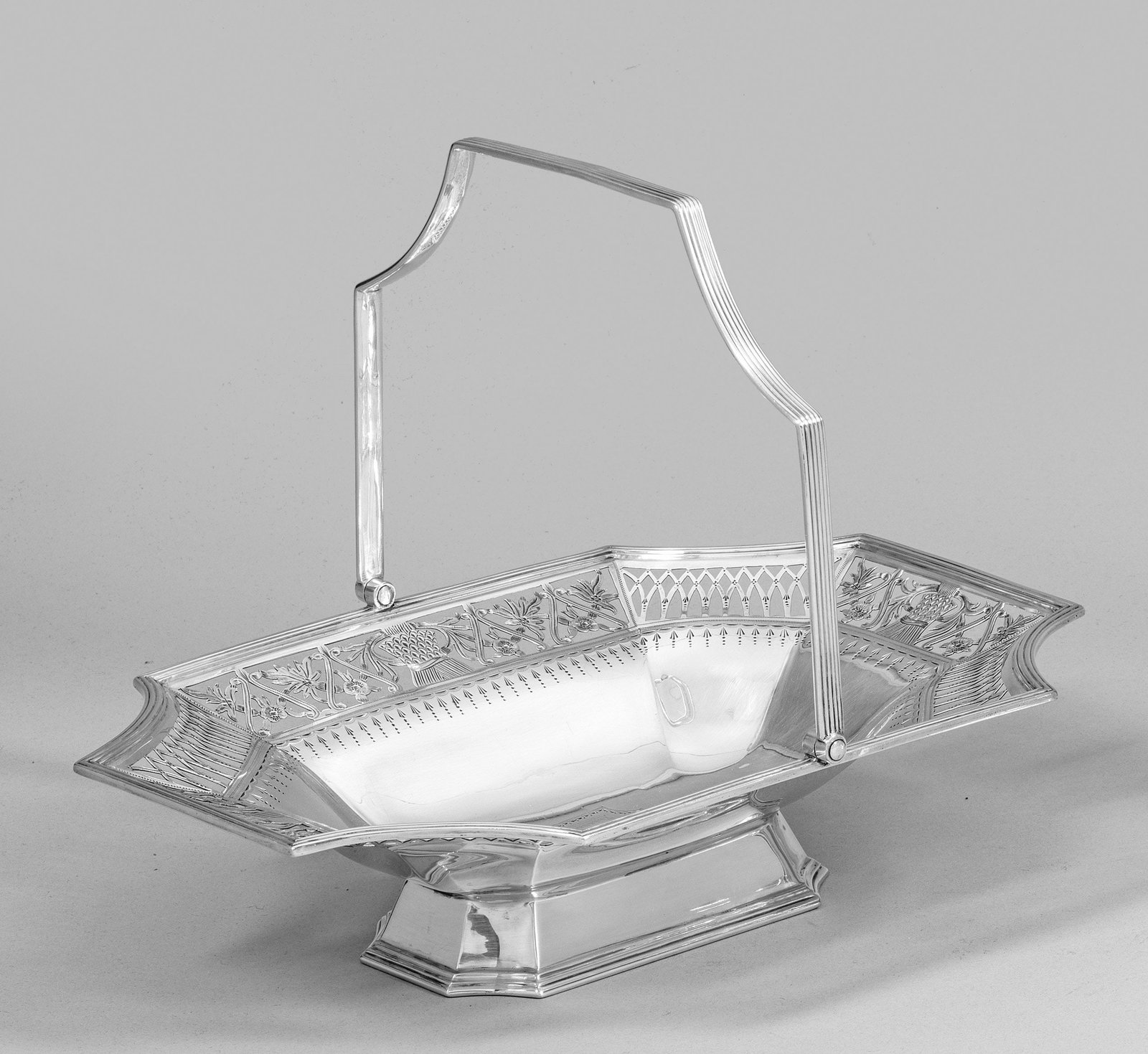 Filigraner Henkelkorb (1 of 1)