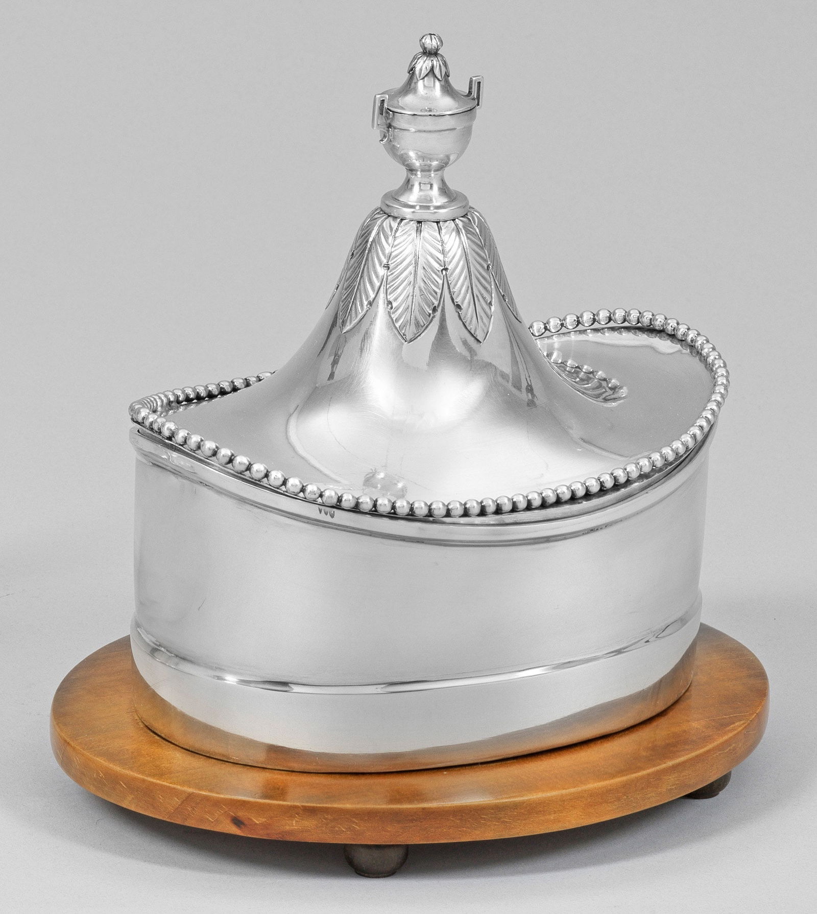 Außergewöhnliche Empire-Bonbonniere (1 of 1)