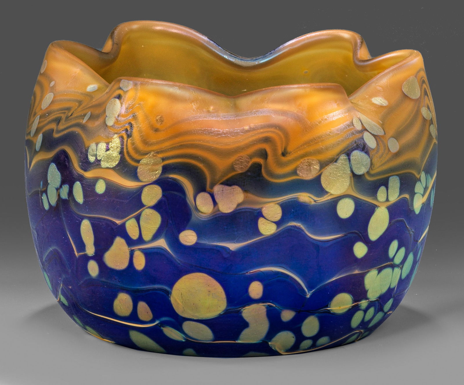 Seltene Loetz-Vase mit "Cytisus"-Dekor (Goldregen-Dekor) (1 of 1)