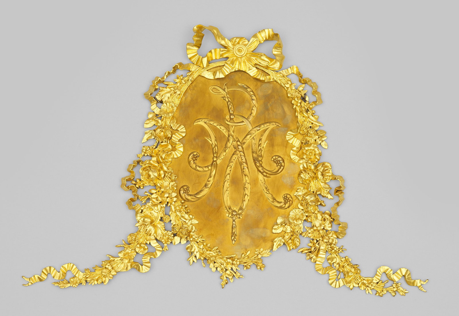 Supraporte mit Monogrammkartusche im Louis XVI-Stil (1 of 1)