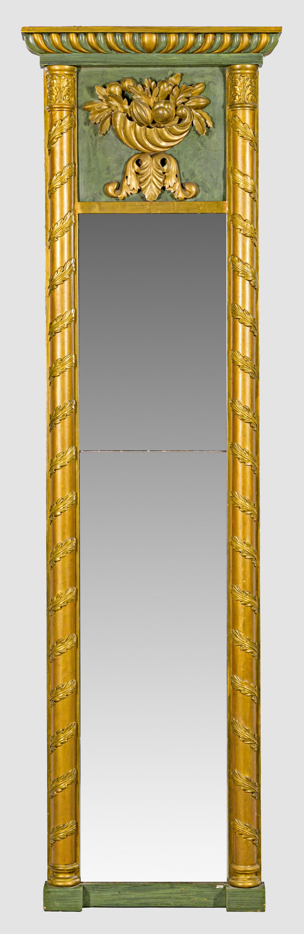 Großer gustavianischer Pfeilerspiegel (1 of 1)