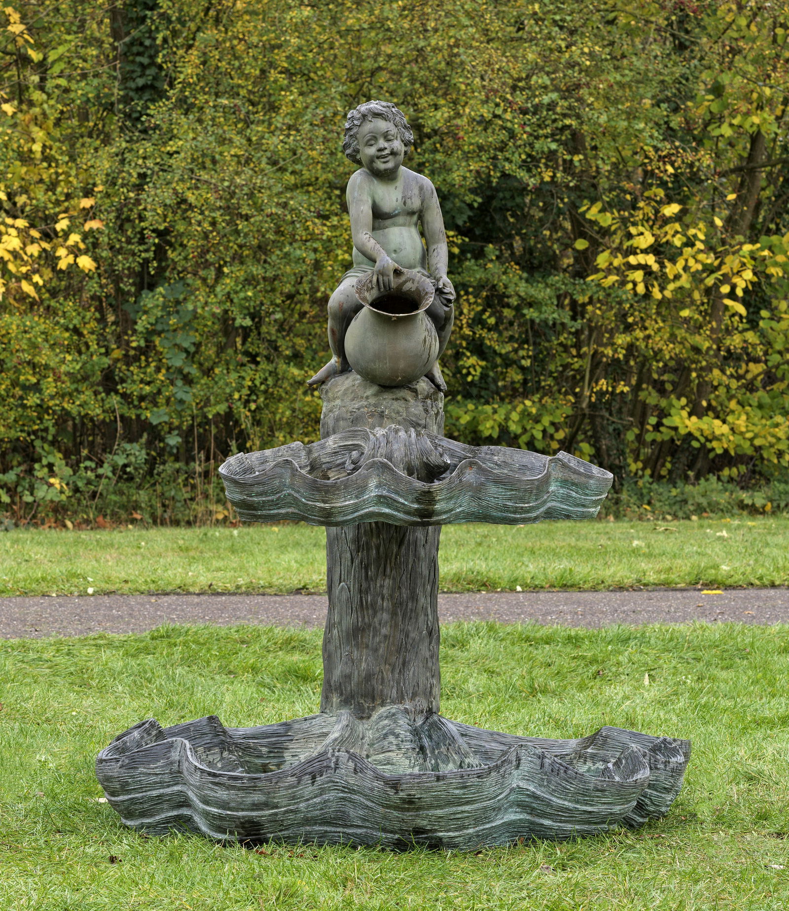 Großer repräsentativer Gartenbrunnen (1 of 1)