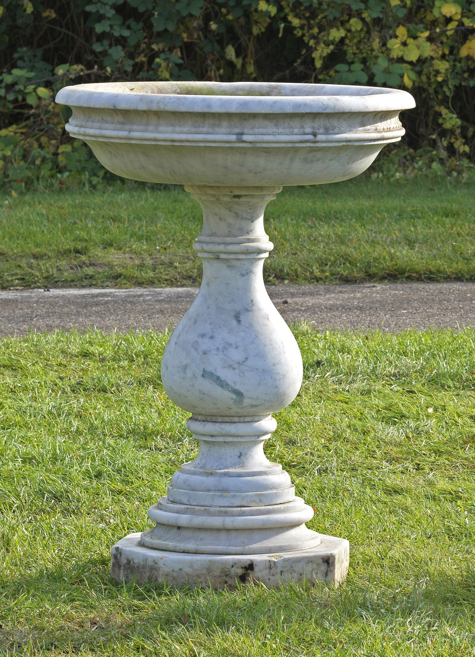 Gartenbrunnen (1 of 1)